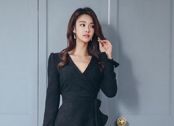 ��Ůϵ�кڵ��̸�����Ů,�������ر����ҽ���