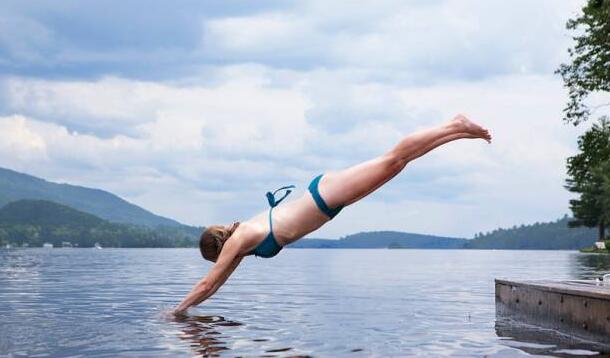 �����Ӹ�̸Ů˾������,����˵�±���Ů��