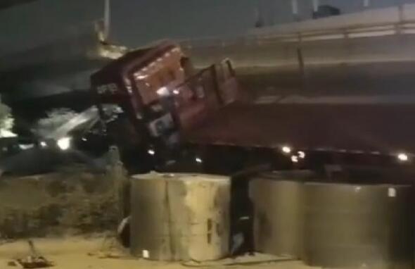 ����һ�߼��ŷ����������¶�������ѹ,�нγ���ѹ����