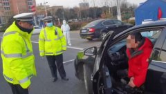 ���ӿ��ܷ��߼��ƺ�����ƨ�¶�,��������������