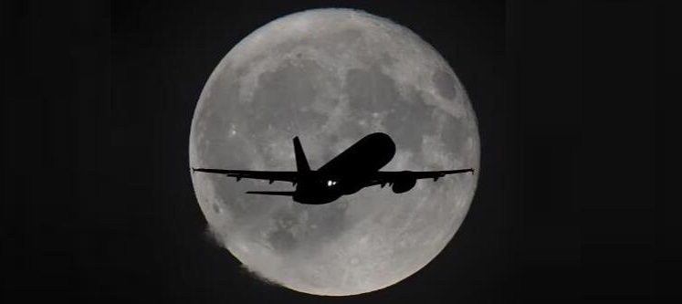 ���ڷɻ�ƫ�뺽���¼�����