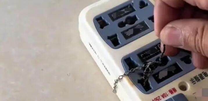 ������һ����ˮ������һ��¥